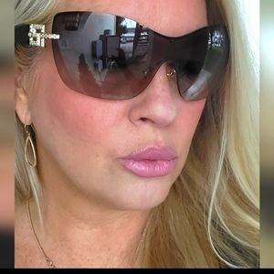 GORGEOUS LUXURY 💓 NWOT VERSACE SUNGLASSES